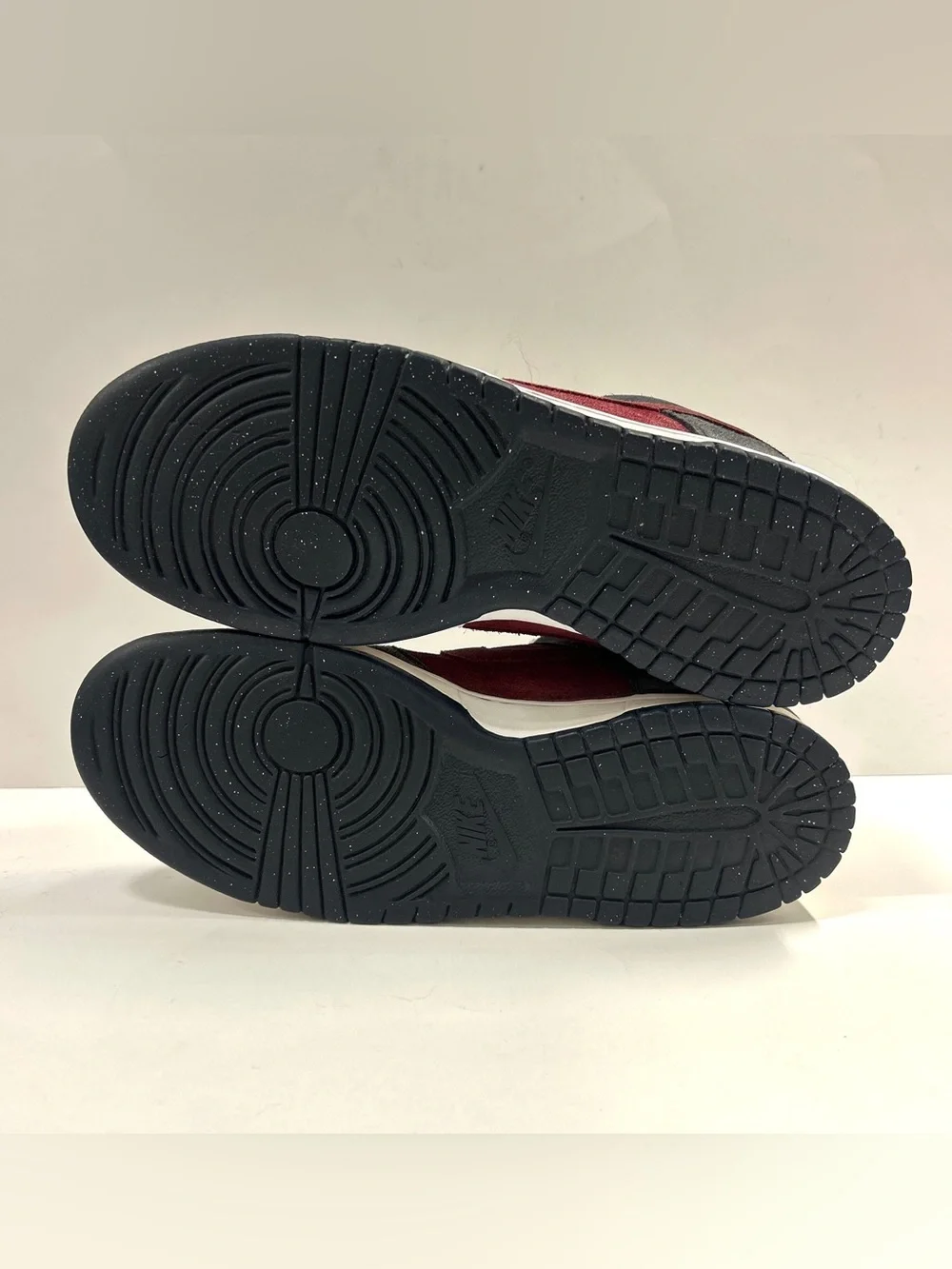 Nike SB Dunk Low ‘Obsidian Team Red’ (304292 404) Shoes Size: 10.5 M